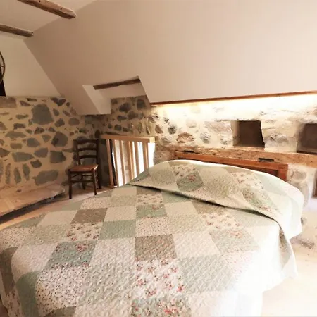 Maison De Caractere, Renovee, Au Pied Du Puy Griou Avec Terrasse Et Cheminee, Proche Station Super Lioran - Fr-1-742-360